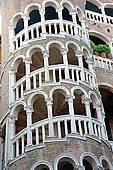 Scala Contarini del Bovolo, Venice